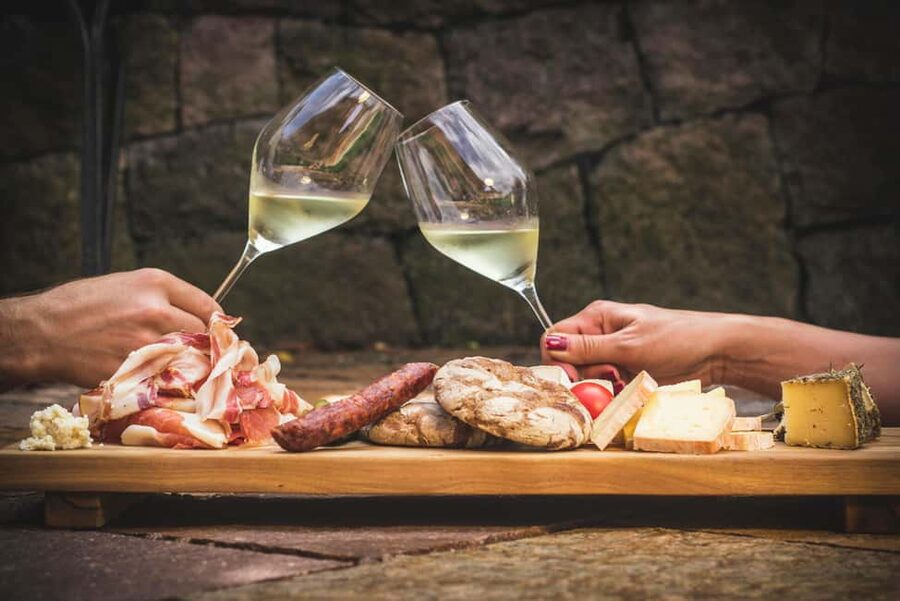 South Tyrolean specialties and wine tasting - Key things to know before you go