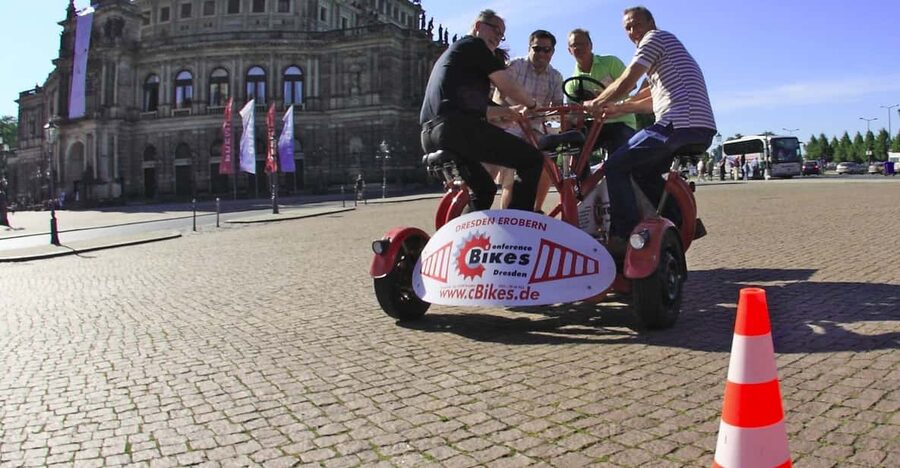 SRF CoBi | City Tour by ConferenceBike - How the driver-handled steering changes the whole vibe