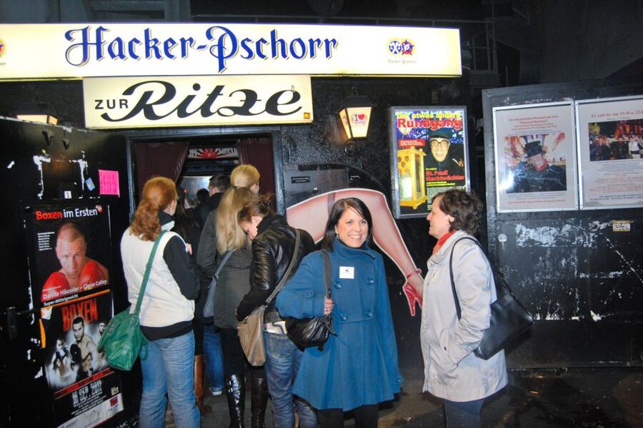 St. Pauli: Daytime Tour - The ending on Reeperbahn 174, where the map clicks