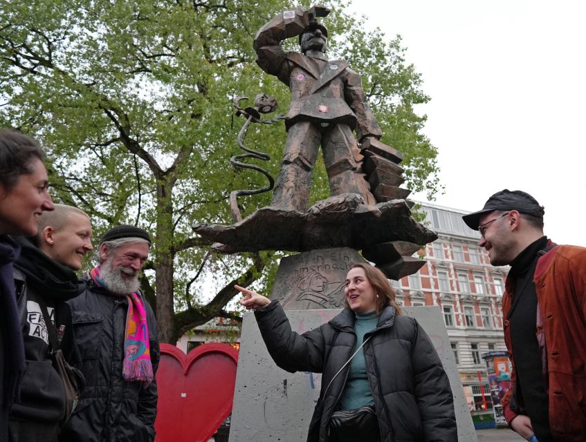 St. Pauli Kieztour - Reeperbahn mittendrin - Hidden Gems, Local Rhythm, and the Two-Sided Reality