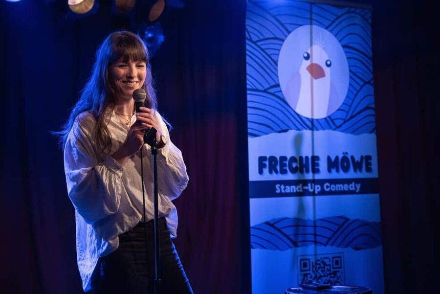Stand-up comedy at Indra - Freche Möwe - Key things that make Freche Möwe at Indra worth your time