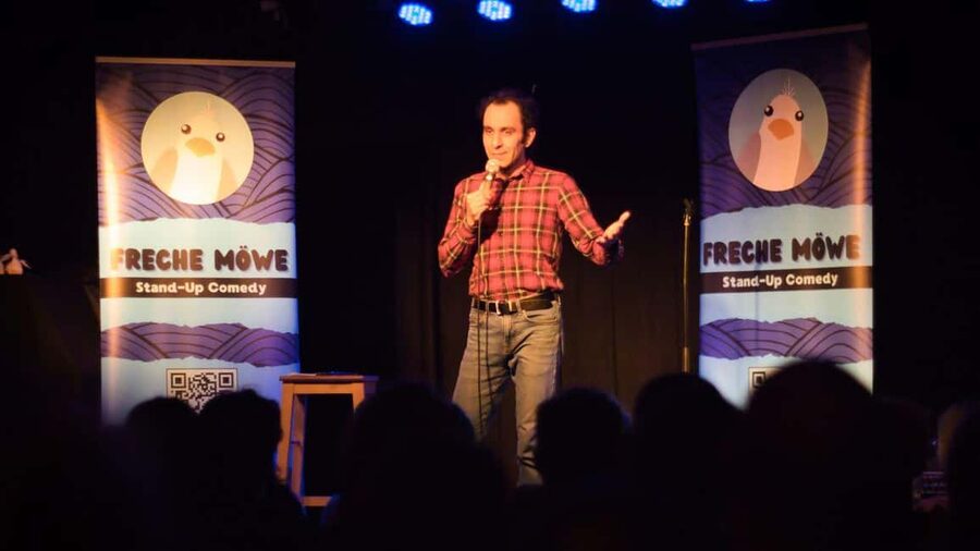 Stand-up comedy at Indra - Freche Möwe - Language, age, and house rules that shape the experience