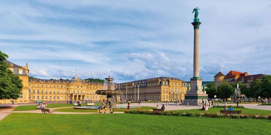 Stuttgart: City Highlights - Guided Walking Tour - Guides, group options, and how 1 hour feels in real life