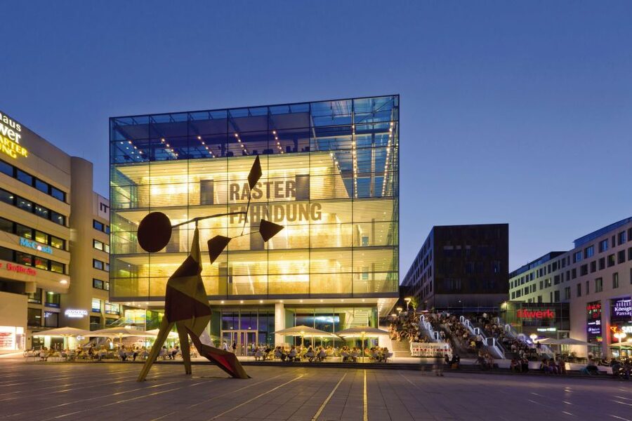 Stuttgart: City Highlights - Guided Walking Tour - Price and logistics: what $188 per group really buys you