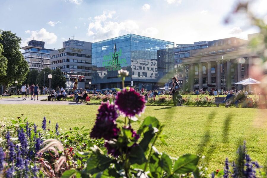 Stuttgart: City Highlights - Guided Walking Tour - Palace Square, porticoes, and cafe rhythm