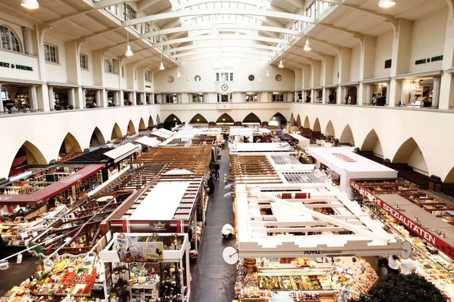 Stuttgart: Guided Tour of the Stuttgart Market Hall - A guided tour where the stalls come with stories, not just products