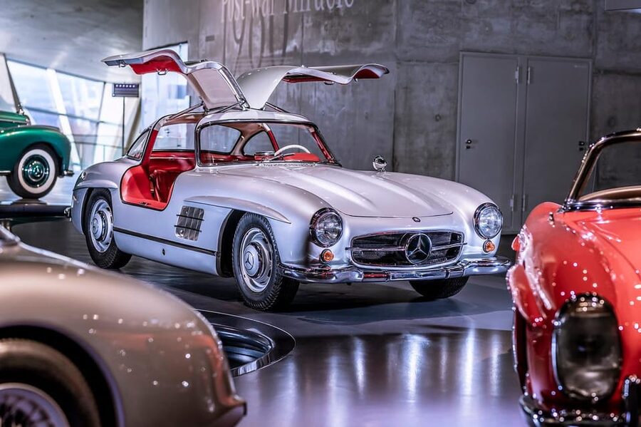 Stuttgart: Mercedes-Benz Museum Entry Ticket - Entering fast at the main entrance and picking your route