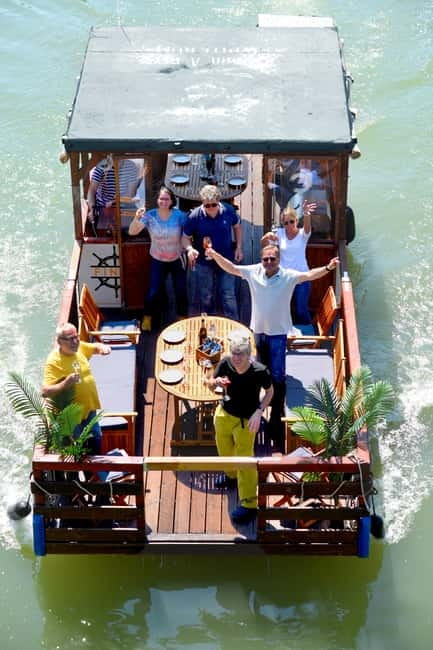 Stuttgart: Raft Boat Experience with Optional BBQ - The self-grilling BBQ on the gas grill (and what you actually get)