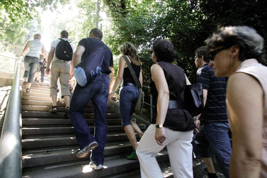 Stuttgart: Stäffele Guided Walking Tour - Practical tips: shoes, pacing, and how to prepare for the stair reality