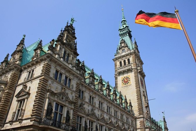 The Local Tour of Hamburg Historic Centre - Rathausmarkt meet-up and the small-group feel