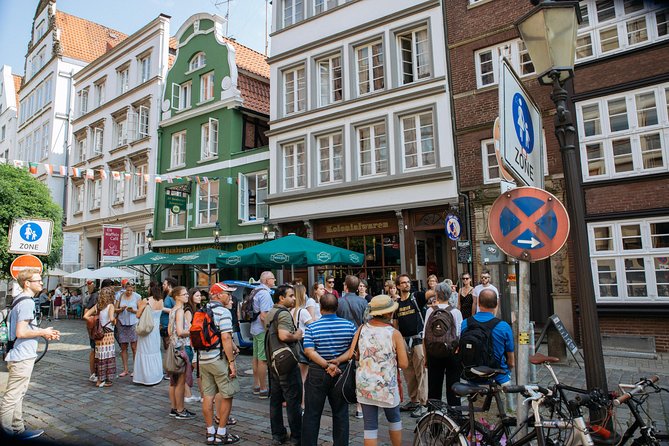 The Local Tour of Hamburg Historic Centre - Stop by Hamburg Town Hall: your orientation point