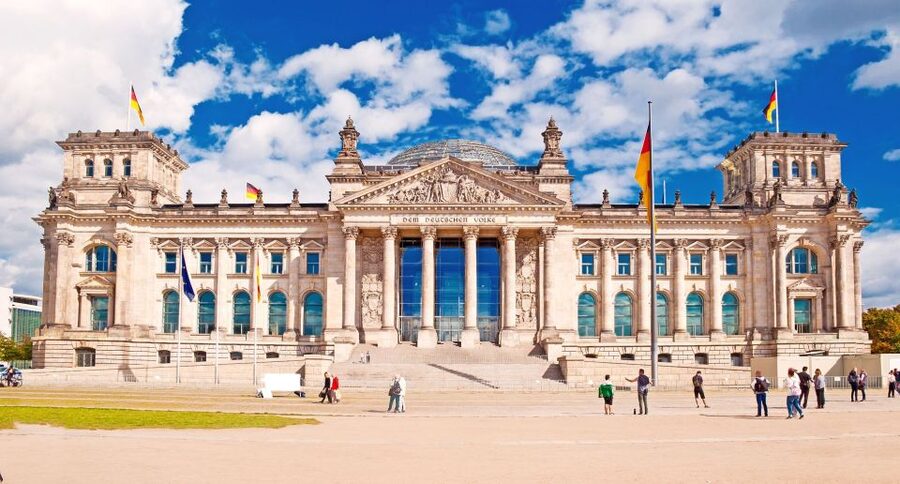 Third Reich and the Holocaust in Berlin Private Guided Tour - Soviet War Memorial, the story of aftermath you can still walk to