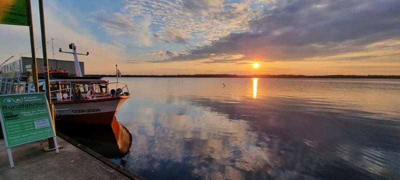 Tour on Lake Cospuden - The guided element: what you gain from the onboard lake info
