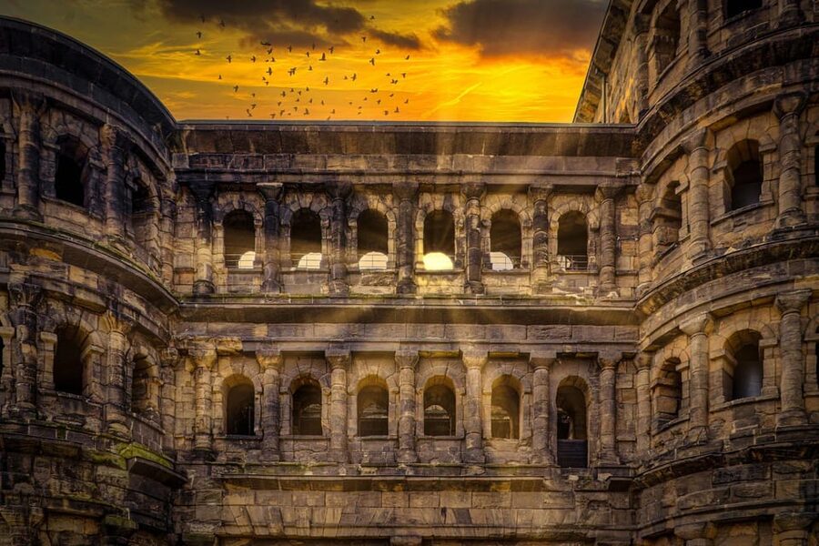 Trier: Solve the Mystery of the Merchant's Gold! - Key Points Before You Go