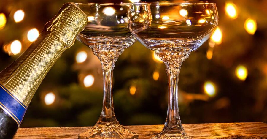 Winter Champagne Tour by Rickshaw - Why a Winter Rickshaw and Champagne Combo Works in Cologne