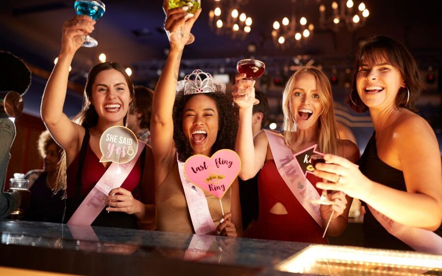 Würzburg: Bar & Club Tour with free Shots & VIP entry - Key things to know before you go
